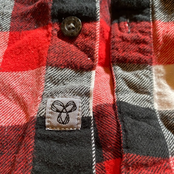 TNA Boyfriend Fit Flannel Button Up - Picture 2 of 3